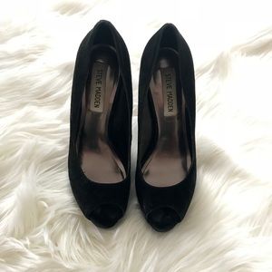 Steve Madden • Suede Peep Toe Pumps